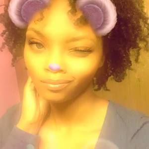 Meet your Posher, Malika